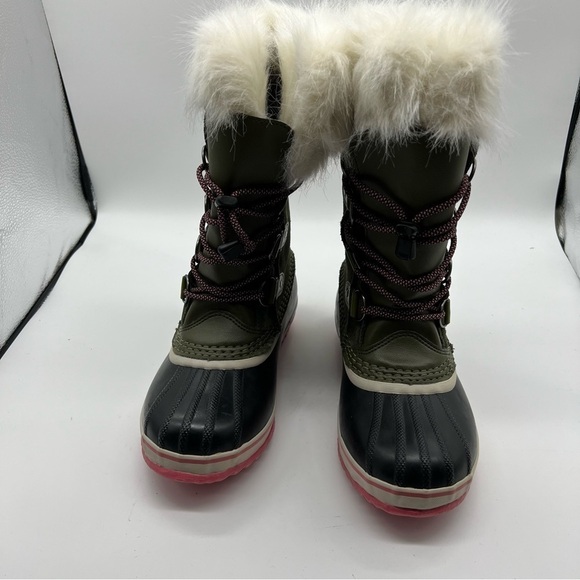 Sorel Joan of Arc Waterproof Winter‎ Snow Boots with Lining and Fur Detail - Picture 8 of 14